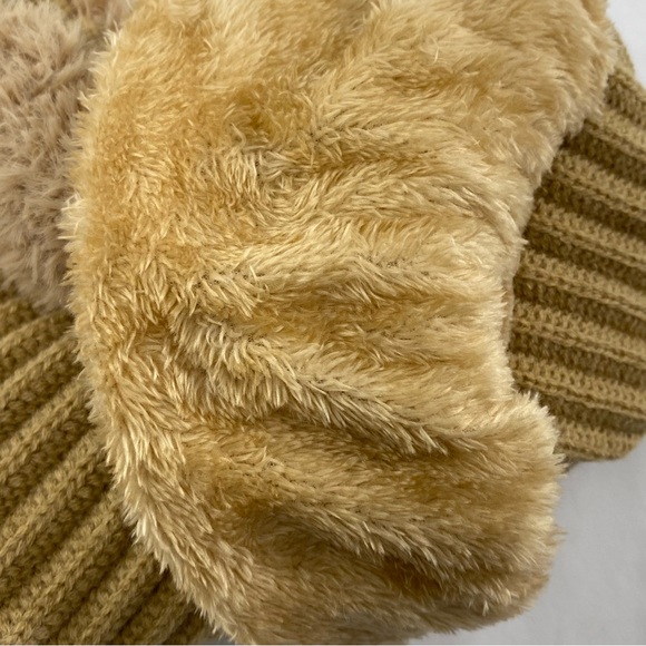 Cozy Women’s One Piece Scarf & Mask Tan Knit Pom-Pom Hat - Picture 13 of 14